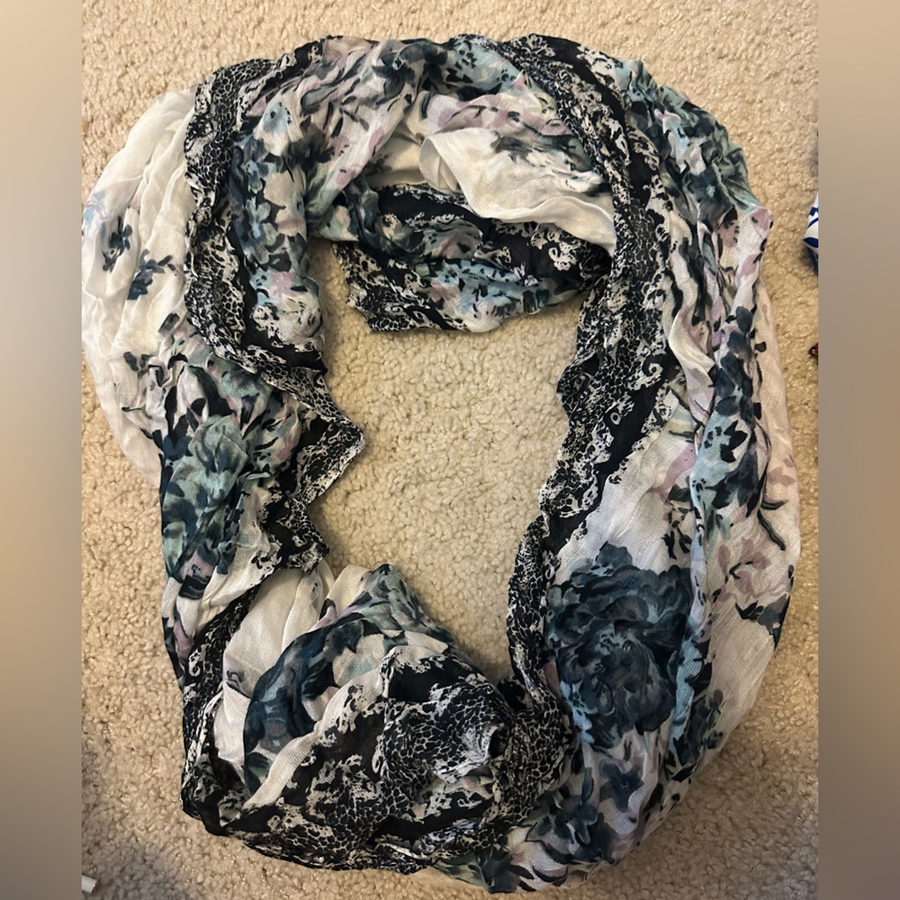 Floral pattern infinity scarf